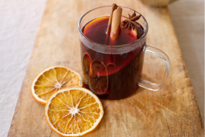 Glühwein trinken 