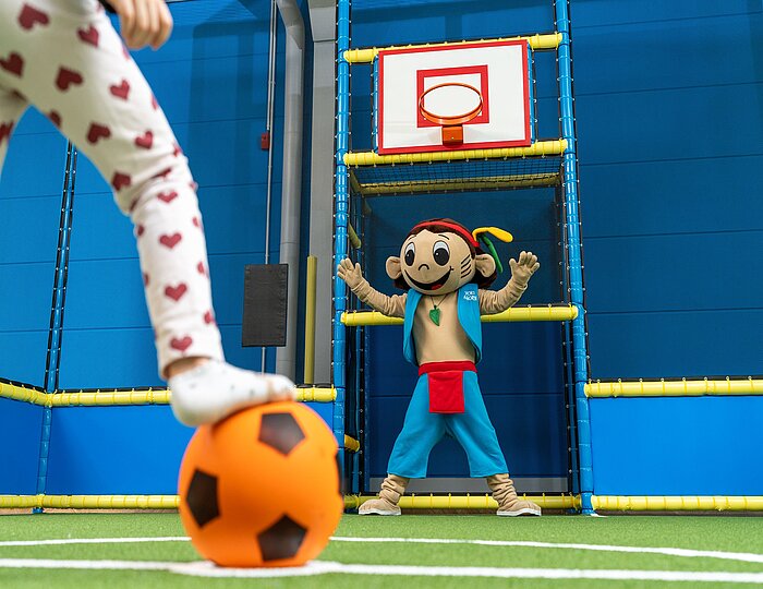 YOKI AHORN Tobe Paradies Fußball & Basketball