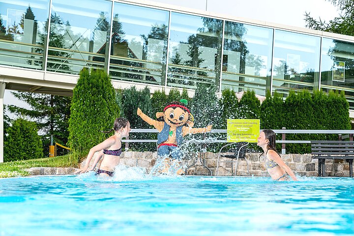 ahorn-waldhotel-altenberg-aussen-pool