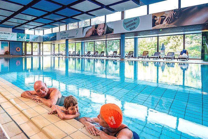 AHORN Harz Hotel Braunlage Innen-Pool Familie