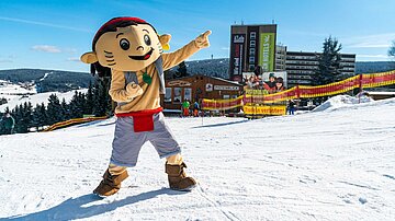 [Translate to český:] AHORN Hotel Am Fichtelberg Aussenansicht Winter