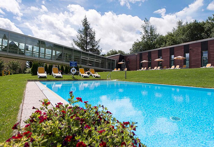 AHORN Waldhotel Altenberg Sommer Außen-Pool